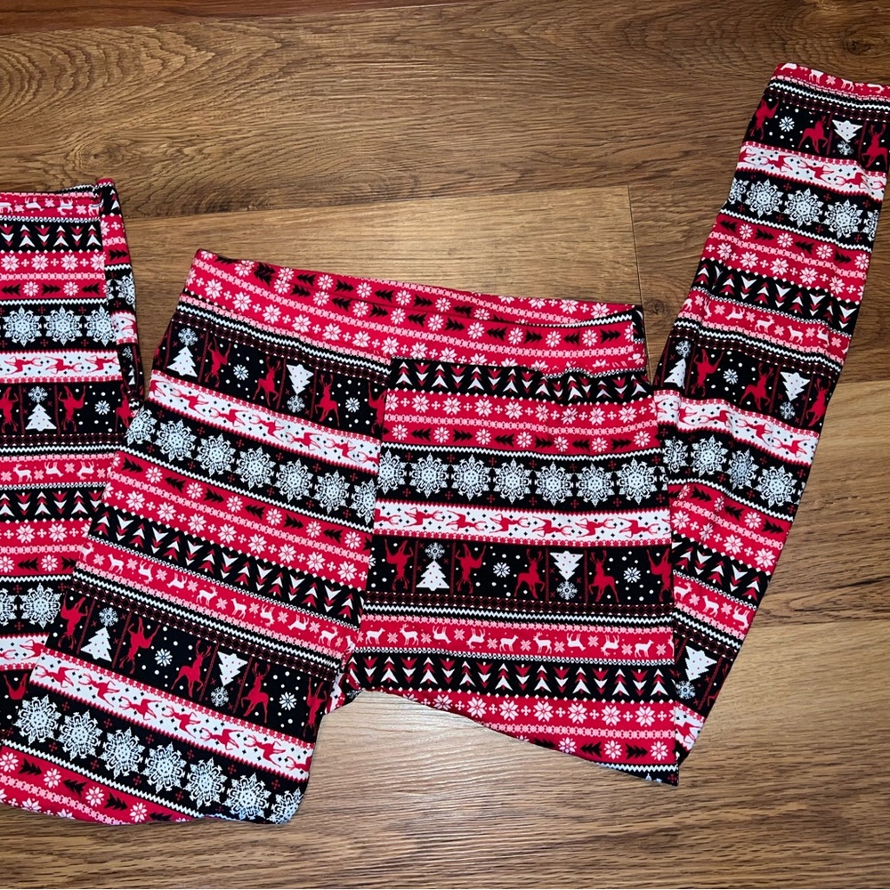 Shosho Red and Gray Patterned Fabric